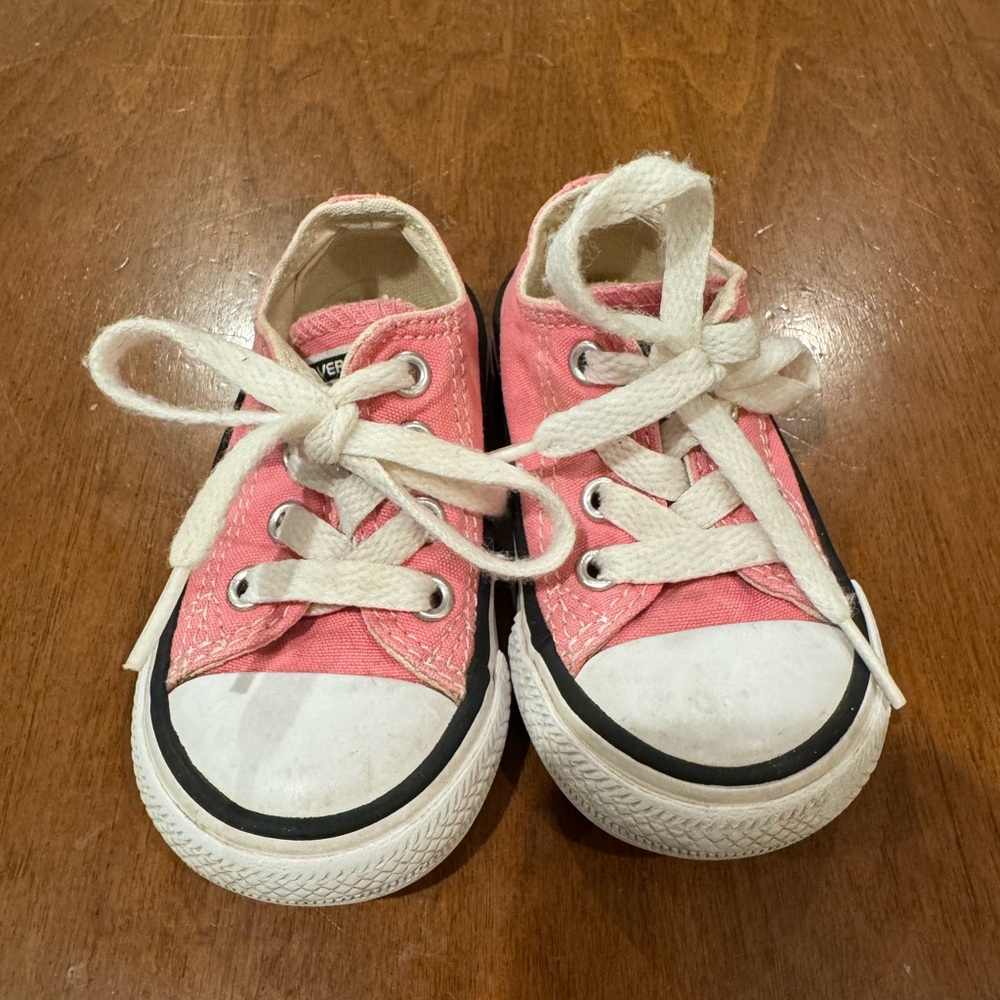 Converse All Star Toddler Girl Size 4 Pink